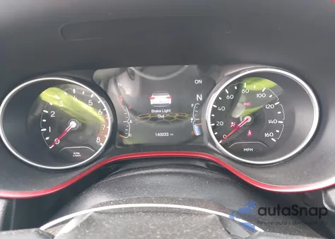 2019 Jeep Compass Trailhawk 4X4 из США, поврежденный, VIN 3C4NJDDB3KT752786